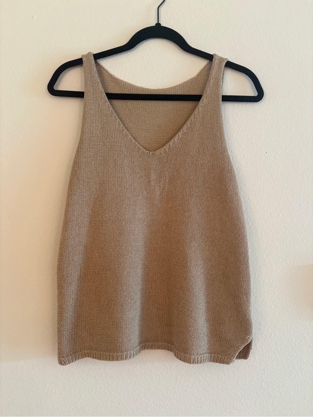Sleeveless V-Neck Knit Tank Top in Tan